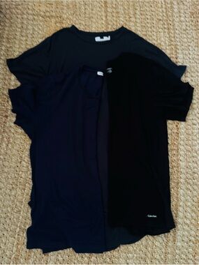 Assorted mens T-Shirts - Gray, blue, black bundle xs, large and xl